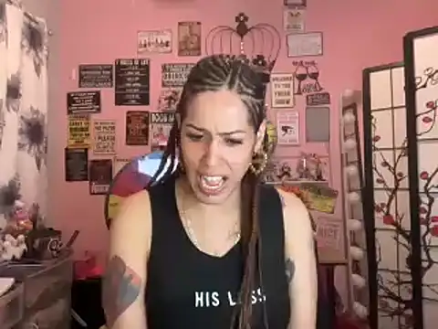 Snapshot of latinacubana chatting on January 12, 2025, 11:28 am latinacubana online show from January 12, 2025, 11:28 am