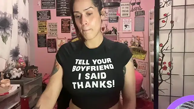 Snapshot of latinacubana chatting on February 8, 2025, 11:01 am latinacubana online show from February 8, 2025, 11:01 am