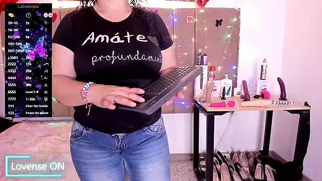 Zaly mature online show from October 25, 2025, 2:41 am