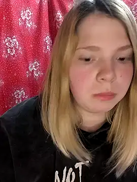 Zuli Kiska online show from March 14, 2025, 9:21 pm