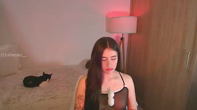 iriswest  online show from October 30, 2025, 12:23 am