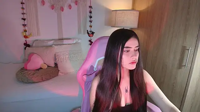 iriswest  online show from February 14, 2026, 12:07 am