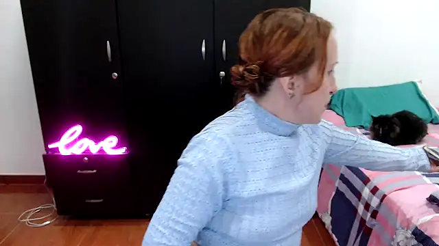 kittykalor09 online show from February 2, 2026, 2:54 am