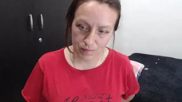 kittykalor09 online show from April 7, 2026, 4:13 am