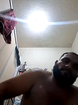 Snapshot of rustermen chatting on July 2, 2026, 9:43 pm rustermen online show from July 2, 2026, 9:43 pm