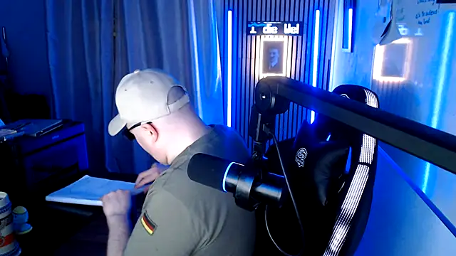 DerPornoPete online show from March 11, 2026, 11:00 pm