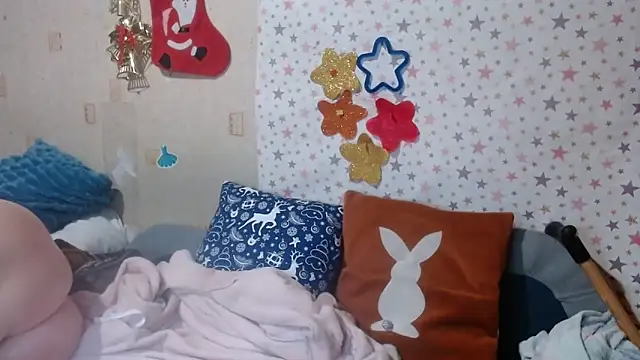 QueenLana online show from December 18, 2025, 4:18 am