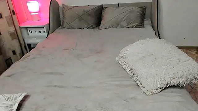 Vivian Davis online show from December 3, 2024, 10:40 pm