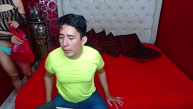 Snapshot of shannentrans chatting on March 21, 2025, 7:02 pm shannentrans online show from March 21, 2025, 7:02 pm