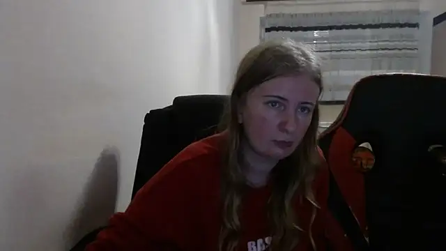 PeterAndJen online show from November 18, 2025, 7:18 pm