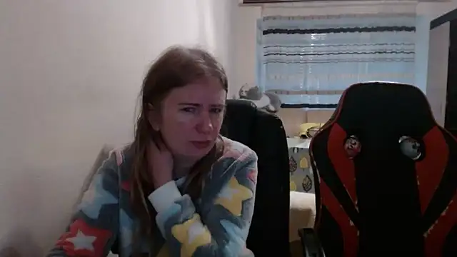 PeterAndJen online show from December 17, 2025, 6:08 am