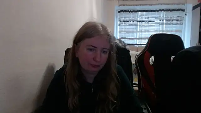 PeterAndJen online show from March 18, 2026, 6:22 pm