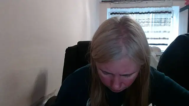 PeterAndJen online show from April 30, 2026, 5:52 pm