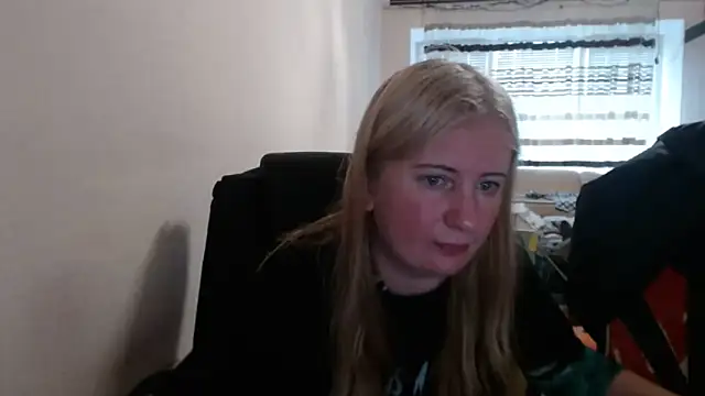 PeterAndJen online show from May 12, 2026, 4:15 pm