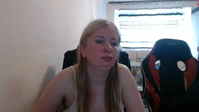 PeterAndJen online show from May 23, 2026, 6:01 pm