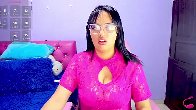 crissn0707 online show from September 19, 2025, 12:34 am