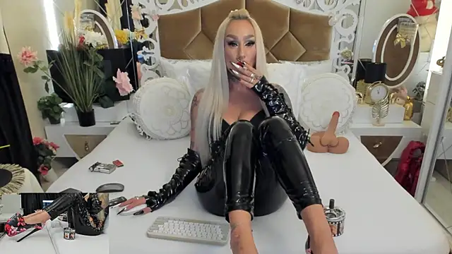 Snapshot of hotgirlsmoking_69xxx chatting on September 12, 2025, 2:50 pm hotgirlsmoking 69xxx online show from September 12, 2025, 2:50 pm