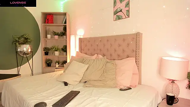 Snapshot of Snooky_Clinton chatting on January 18, 2025, 7:48 pm Snooky Clinton online show from January 18, 2025, 7:48 pm