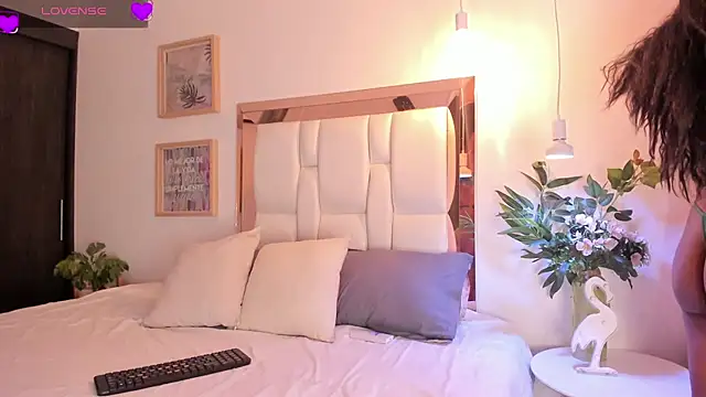 Snapshot of Snooky_Clinton chatting on March 8, 2025, 3:06 am Snooky Clinton online show from March 8, 2025, 3:06 am