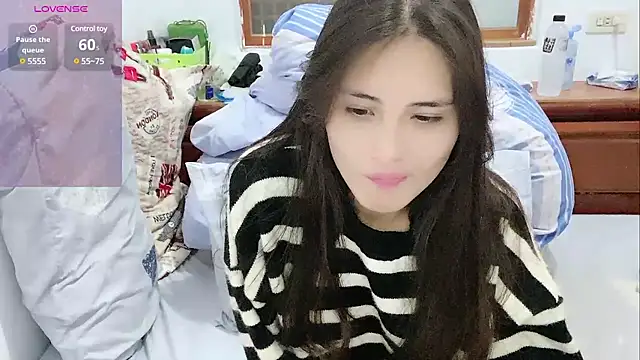 coco0318 online show from December 26, 2024, 3:42 pm