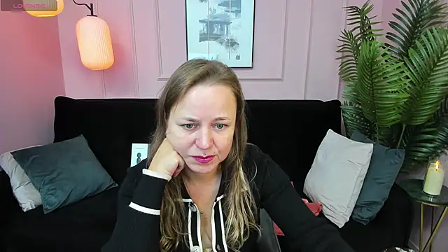 GabrielGold online show from September 18, 2025, 8:11 pm