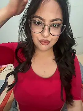 MileyGia online show from March 18, 2026, 11:41 pm