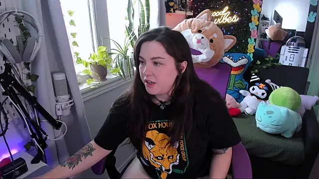 Snapshot of JennKenobi chatting on April 20, 2026, 2:20 pm JennKenobi online show from April 20, 2026, 2:20 pm