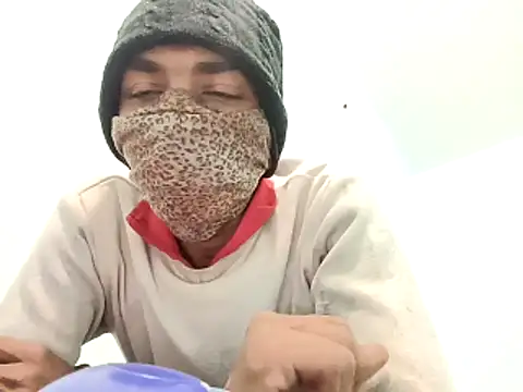 Snapshot of PrabV0319 chatting on December 1, 2025, 11:32 pm PrabV0319 online show from December 1, 2025, 11:32 pm