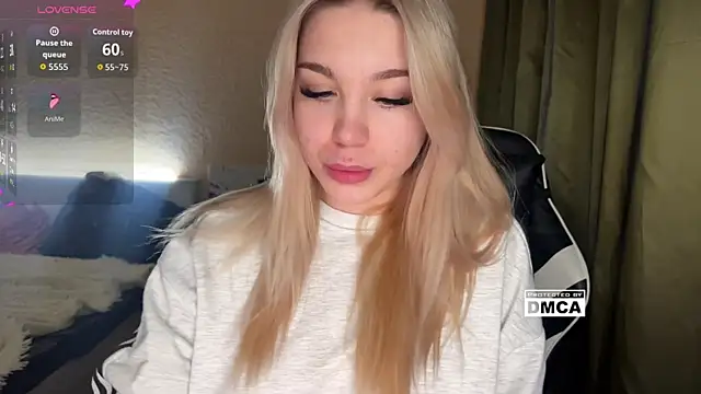 ariashaa online show from November 18, 2025, 5:39 pm