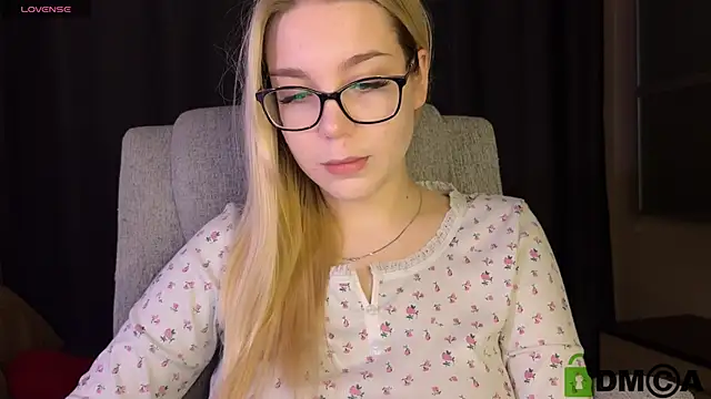 ariashaa online show from April 9, 2026, 6:46 pm