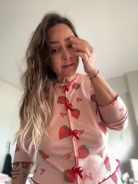 Snapshot of misslulipop chatting on September 14, 2025, 2:05 pm misslulipop online show from September 14, 2025, 2:05 pm