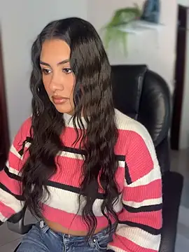 Ambar pe  online show from January 14, 2025, 7:43 pm