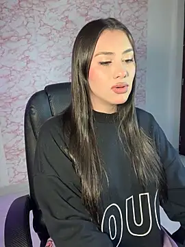 Ambar pe  online show from December 5, 2025, 2:42 am