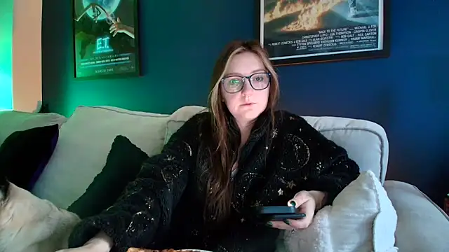 short sweetpea online show from November 25, 2025, 7:41 am