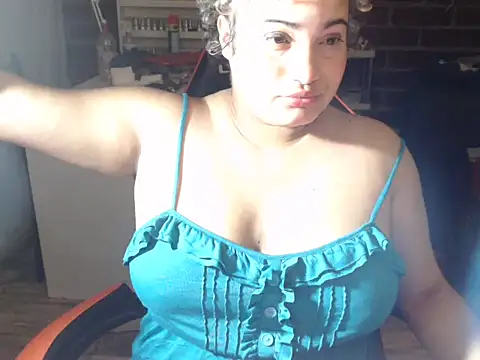 Hilarybunnyy online show from December 2, 2025, 3:56 am