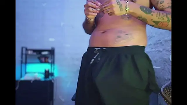 Snapshot of DanielsCock420 chatting on April 6, 2026, 3:15 am DanielsCock420 online show from April 6, 2026, 3:15 am