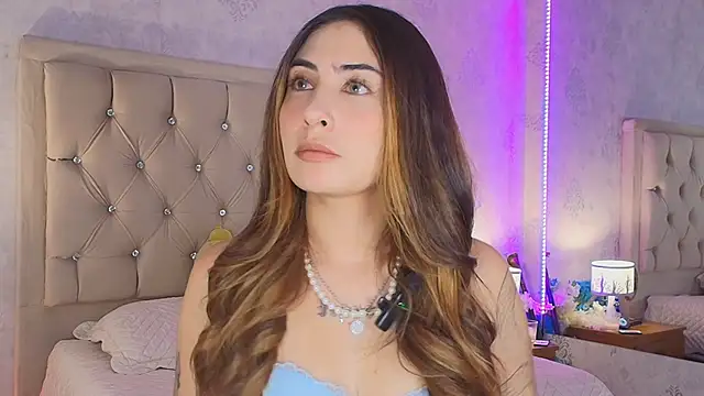 Snapshot of nini_love01 chatting on February 3, 2026, 4:10 am nini love01 online show from February 3, 2026, 4:10 am