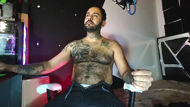 TeddyGominola  online show from November 6, 2025, 3:57 pm