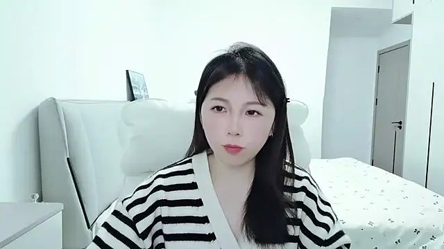 Sunset glow online show from November 18, 2025, 2:50 am