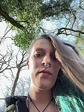 MenaDreadfull online show from March 6, 2026, 12:34 pm