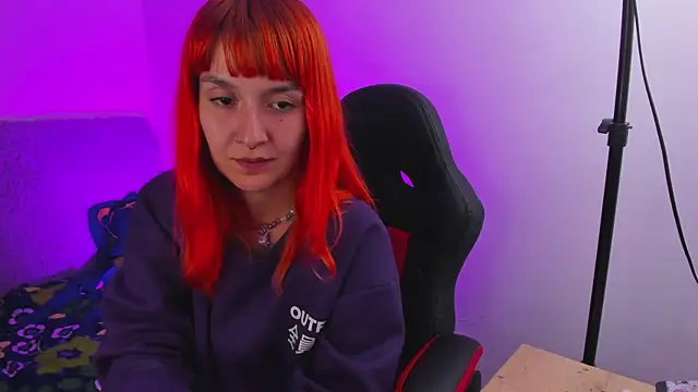 Snapshot of MaryJaneDove chatting on January 13, 2025, 12:45 pm MaryJaneDove online show from January 13, 2025, 12:45 pm