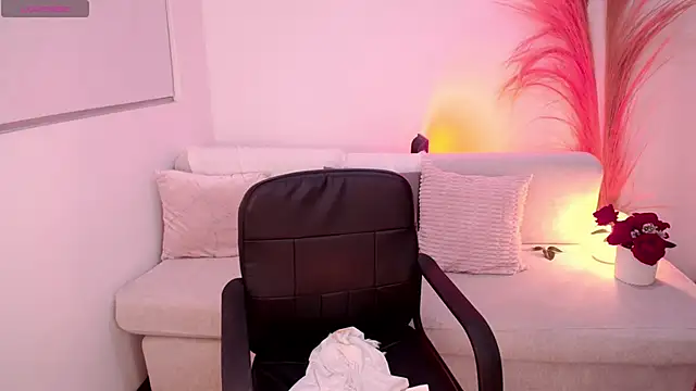 VictoriaLeia online show from January 10, 2026, 12:45 am