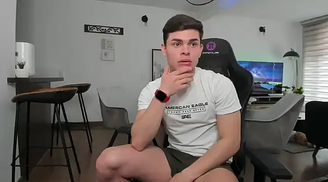 alejooo twink online show from February 26, 2025, 1:00 am