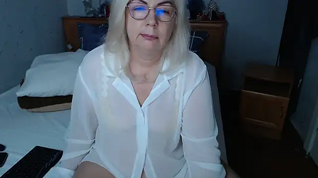 BozhenaNude online show from May 28, 2026, 2:42 am