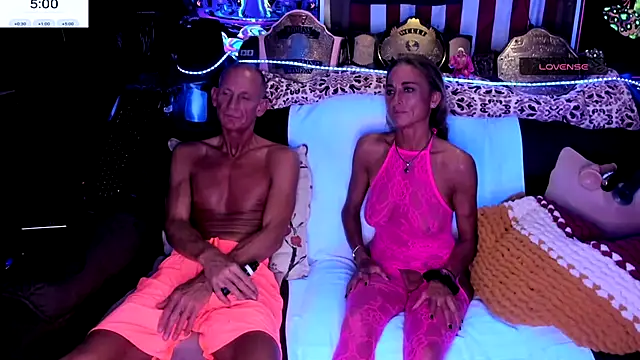 Snapshot of ShannNikkii420 chatting on November 2, 2025, 12:24 am ShannNikkii420 online show from November 2, 2025, 12:24 am