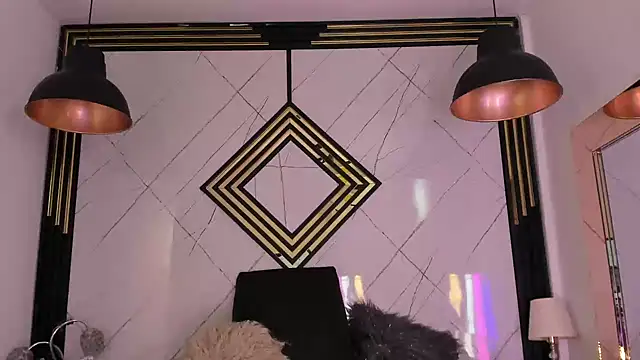 AdharaHills online show from December 4, 2024, 10:41 pm