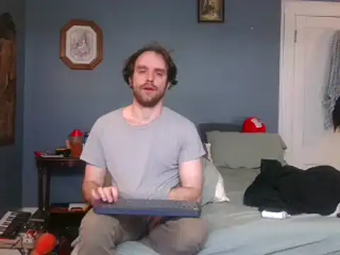 hpluvsplata online show from February 7, 2025, 2:47 pm