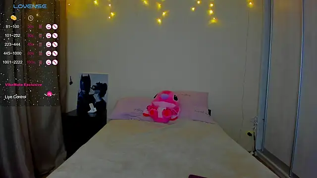 Snapshot of Bella_Foryou chatting on February 23, 2025, 12:51 am Bella Foryou online show from February 23, 2025, 12:51 am