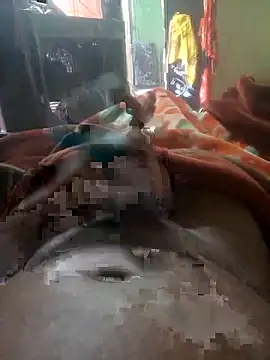 FinableKnee online show from October 31, 2025, 2:01 am