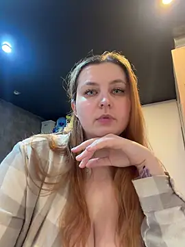 CandyShoopp online show from April 3, 2026, 6:28 pm